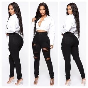 NWT Fashion Nova Black Blanched Jeans PP62